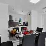 Apartment Navis, Sea View